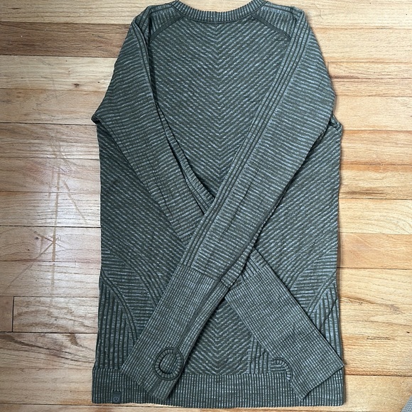 Lululemon long sleeve - Picture 2 of 3